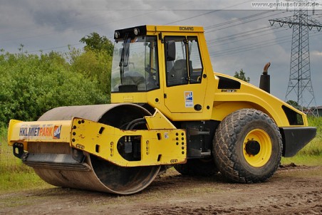 Walzenzug Bomag BW 211 D