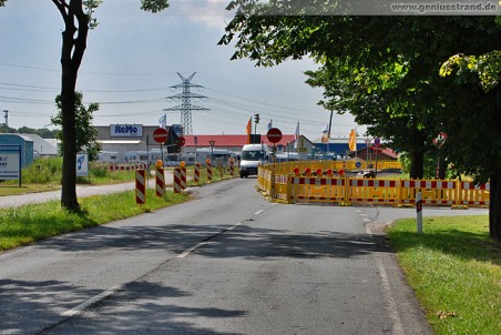 Die Flutstraße als Einbahnstraße