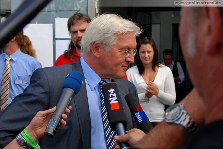 Bundesaußenminister Frank-Walter Steinmeier beim Interview mit NWZ TV