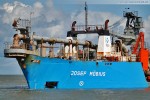 Der Saugbagger Josef Möbius an der JadeWeserPort-Baustelle in Wilhelmshaven