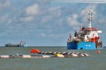 Der Saugbagger Josef Möbius an der JadeWeserPort-Baustelle in Wilhelmshaven