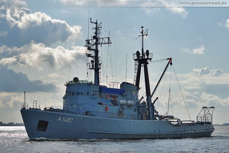 Marine-Schlepper Wangerooge (A 1451) aus Wilhelmshaven