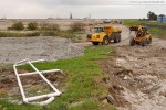 JadeWeserPort: Vorbereitung für die Spülarbeiten direkt hinter dem Deich