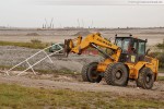 JadeWeserPort: Vorbereitung für die Spülarbeiten direkt hinter dem Deich