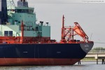 Das Zweiwegeschiff Mastera ist Tanker und Eisbrecher
