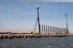 Die Hafenbaustelle JadeWeserPort in Wilhelmshaven