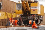 Gleisanbindung JadeWeserPort: Gleisbauarbeiten an der Raffineriestraße