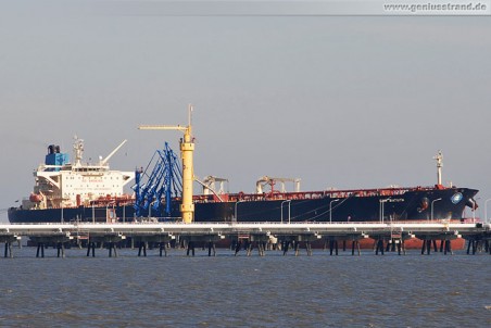 Tanker EBN Batuta am NWO-Anleger 1