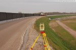 Gleisanbindung JadeWeserPort: Gleisbettarbeiten in Höhe der Eisenbahnbrücke