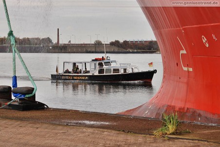 Hafenrundfahrt mit der Motorbarkasse Neptun vom Deutschen Marinemuseum