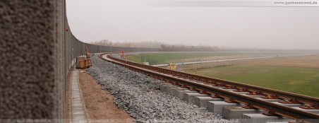 Gleisanbindung JadeWeserPort: Gleisbauarbeiten in Höhe der Eisenbahnbrücke