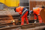 Gleisanbindung JadeWeserPort: Gleisbauarbeiten in Höhe der Deichschäferei