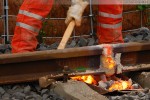 Gleisanbindung JadeWeserPort: Schienenschweißen mit dem Thermitverfahren