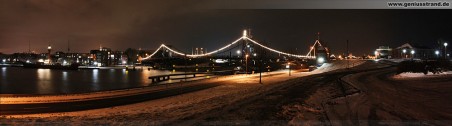 Südstrand Wilhelmshaven: Weihnachtliche maritime Stimmung an der Kaiser-Wilhelm-Brücke