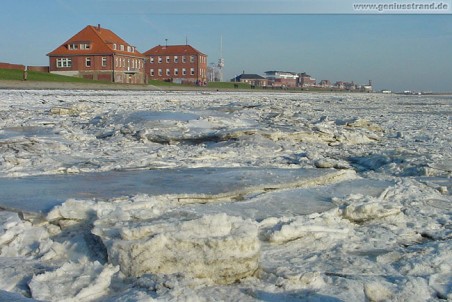 Wilhelmshaven: Eisschollen am Südstrand