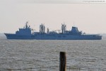 Der französische Tanker Marne (A 630)
