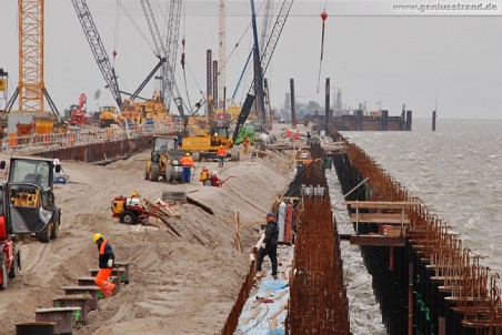Baustelle JadeWeserPort in Wilhelmshaven