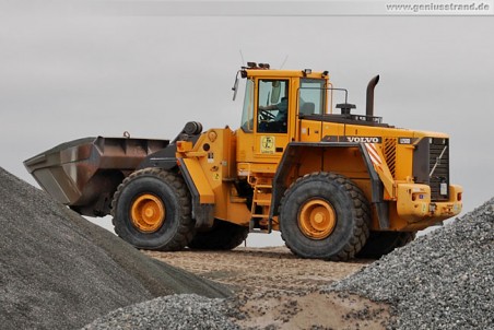 JadeWeserPort: Radlader Volvo L150D