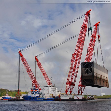 Schwimmkran Rambiz im Nordhafen von Wilhelmshaven