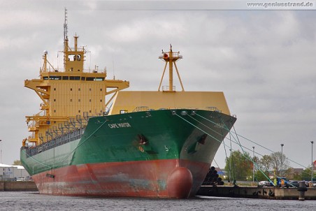 Frachtschiff Cape Mayor am Hannoverkai in Wilhelmshaven