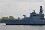 Die Fregatte Lübeck (F 214) im Nordhafen