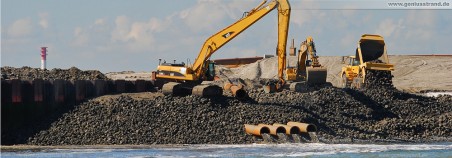 JadeWeserPort Baustelle Wilhelmshaven: Baggerarbeiten am Norddamm