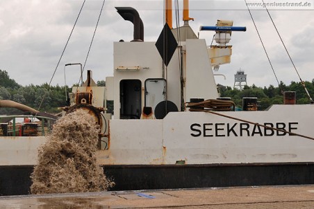 Saugbagger Seekrabbe am Hannoverkai in Wilhelmshaven