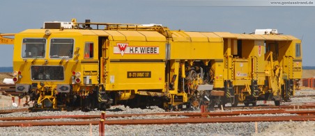 Gleisbauarbeiten an der 16-gleisigen Vorstellgruppe des JadeWeserPort