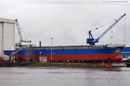 Frachtschiff Jerome H. auf der Slipanlage der Neuen Jadewerft