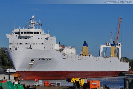 Frachtschiff Vegaland am Nordwestkai in Wilhelmshaven