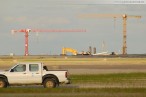 Die JadeWeserPort-Baustelle am Abend