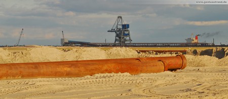 Panoramabild von der Baustelle JadeWeserPort in Wilhelmshaven