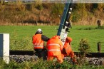 Awanst Wilhelmshaven Nord: Montage der Eisenbahnsignale per Hubschrauber
