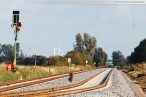 Kreuzungsbahnhof Accum: Montage der Eisenbahnsignale per Hubschrauber