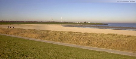 Wilhelmshaven: Sicht vom Deich auf den Geniusstrand der auch Geniusbank genannt wird