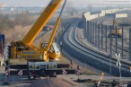 JadeWeserPort: Einbau der Lärmschutzwand im Voslapper Groden-Süd