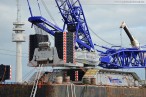 Terex-Demag CC 6800 auf Schwerlastponton Giant 4 am Nordwestkai