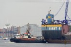 Giant 4 mit Raupenkran Terex-Demag CC 6800 auf dem Weg nach Hooksiel