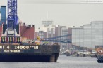Giant 4 mit Raupenkran Terex-Demag CC 6800 auf dem Weg nach Hooksiel