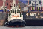 Giant 4 mit Raupenkran Terex-Demag CC 6800 auf dem Weg nach Hooksiel