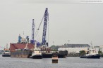Giant 4 mit Raupenkran Terex-Demag CC 6800 auf dem Weg nach Hooksiel