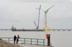 Hooksiel: Arbeiten an der Nearshore-Windkraftanlage Bard VM