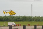 Hooksiel Außenhafen: Windenübung am Hubschrauber Christoph 26
