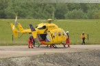 Hooksiel Außenhafen: Windenübung am Hubschrauber Christoph 26