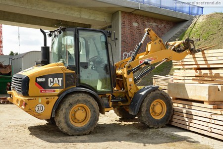 Radlader Caterpillar 906H