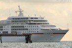 Wilhelmshaven: Das Luxus-Kreuzfahrtschiff MS Europa auf der Jade