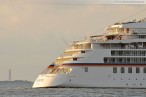 Wilhelmshaven: Das Luxus-Kreuzfahrtschiff MS Europa auf der Jade