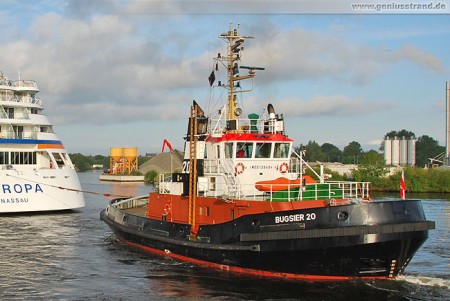 Schlepper Bugsier 20 im Ausrüstungshafen Wilhelmshaven