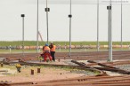 JadeWeserPort: Montage von Lampen & Signalen per Hubschrauber