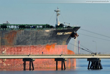 Supertanker Front Champion (Very Large Crude Carrier) in Wilhelmshaven